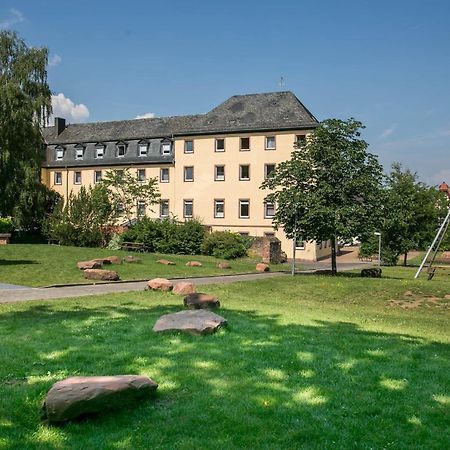 Jugendhaus St. Kilian Hostel Miltenberg Exterior foto